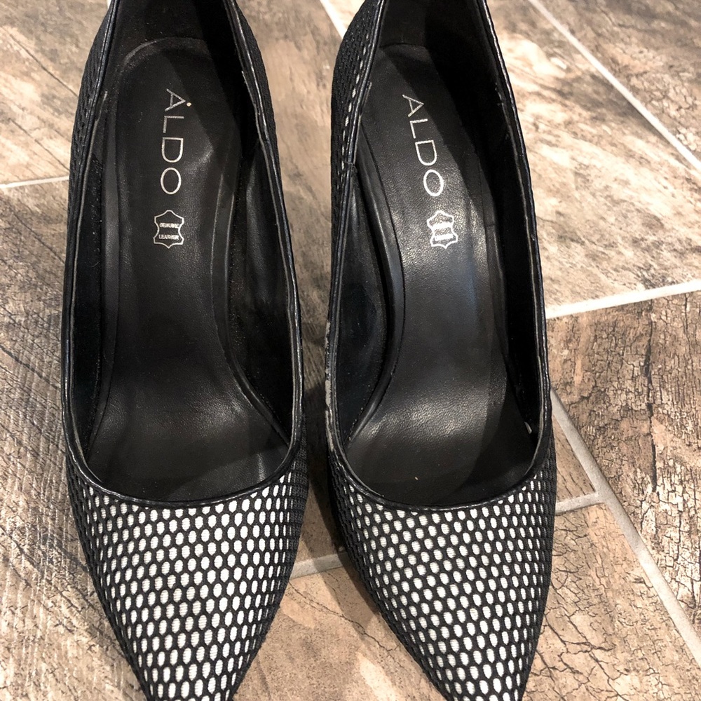4 inch Black and white Aldo high heel